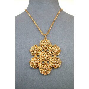 Elegant Gold Floral Necklace